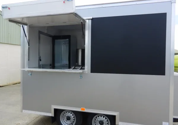 food trailer r38000 food trailer r38000